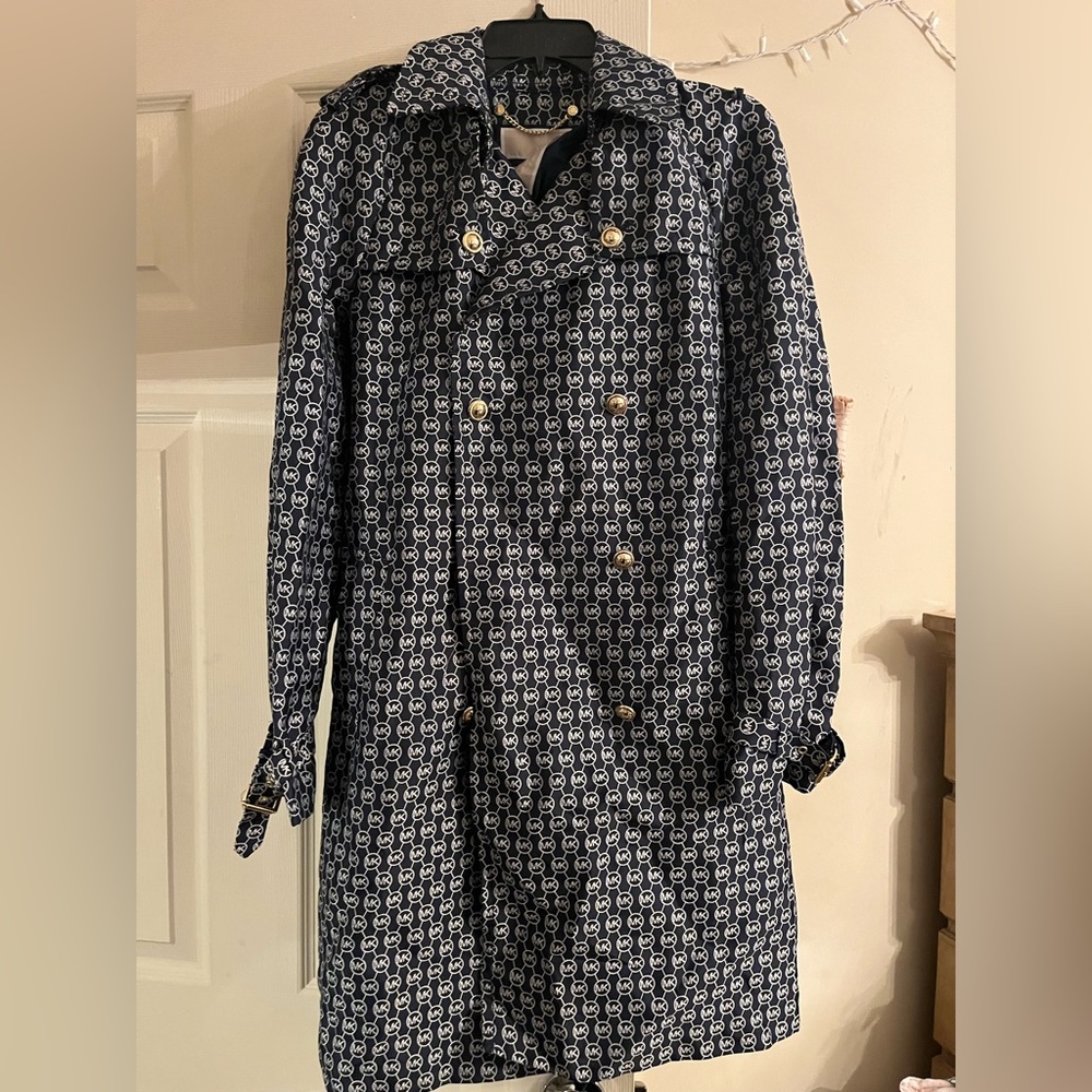 Navy/Gold Michael Kors Jacket/coat w reversible buttons, and belt. New with tag.